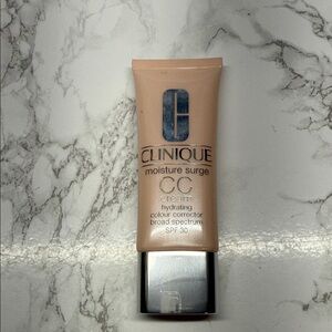 Clinique Moisture Surge CC Cream - Tan and Silver Color Light Medium New